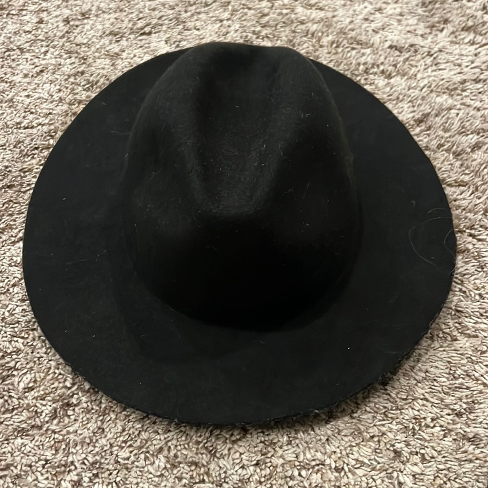 Rhythm black hat